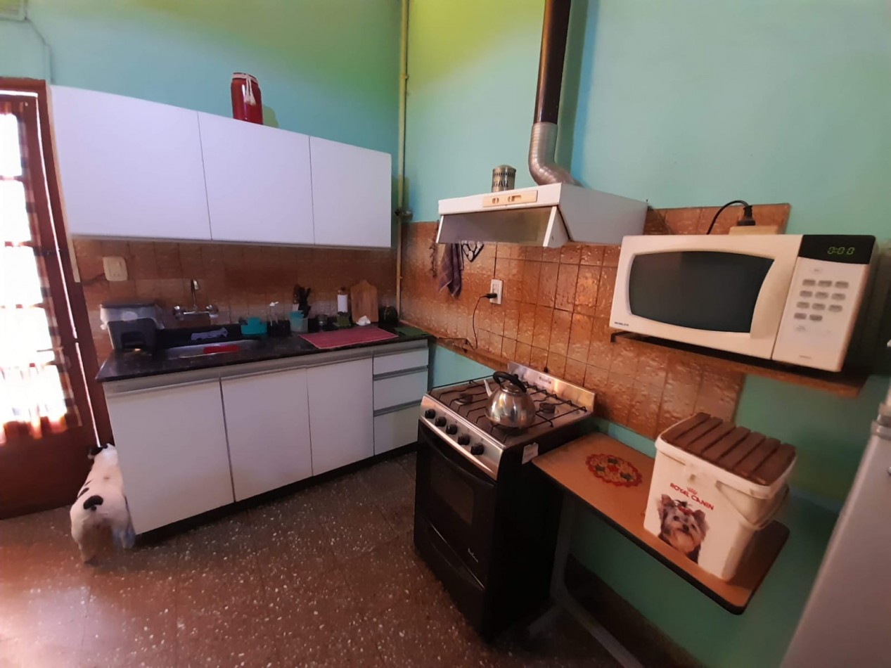 APTO CREDITO BANCOR EN B° VILLA ADELA: VENDO CASA DE 3 DORMITORIOS MEJOR ZONA, CON PATIO