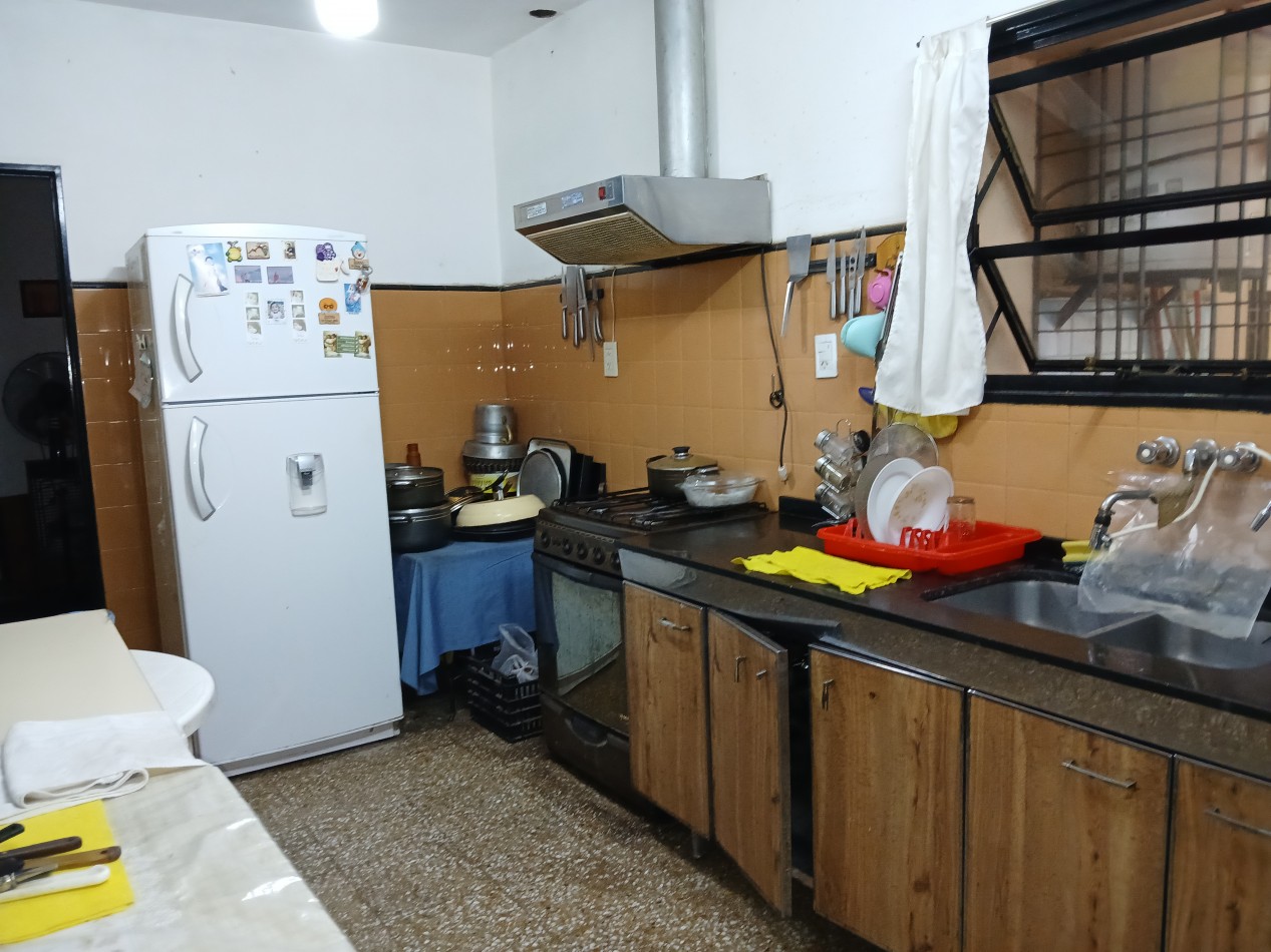 B° ATE: VENDO CASA DE 3 DORMITORIOS A 2 CUADRAS DEL MC DONALD ´S RUTA 20