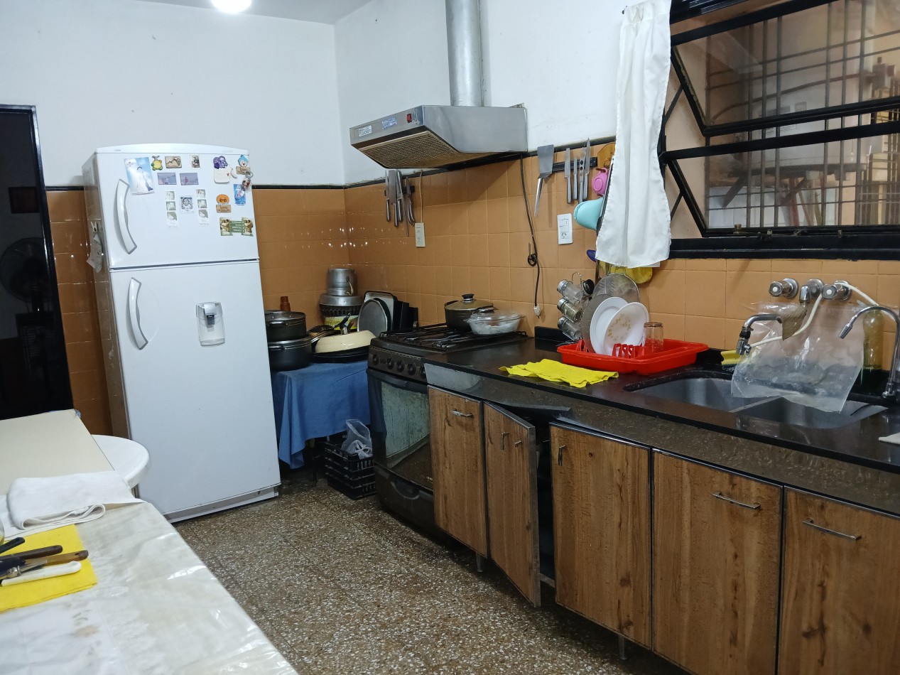 B° ATE: VENDO CASA DE 3 DORMITORIOS A 2 CUADRAS DEL MC DONALD ´S RUTA 20