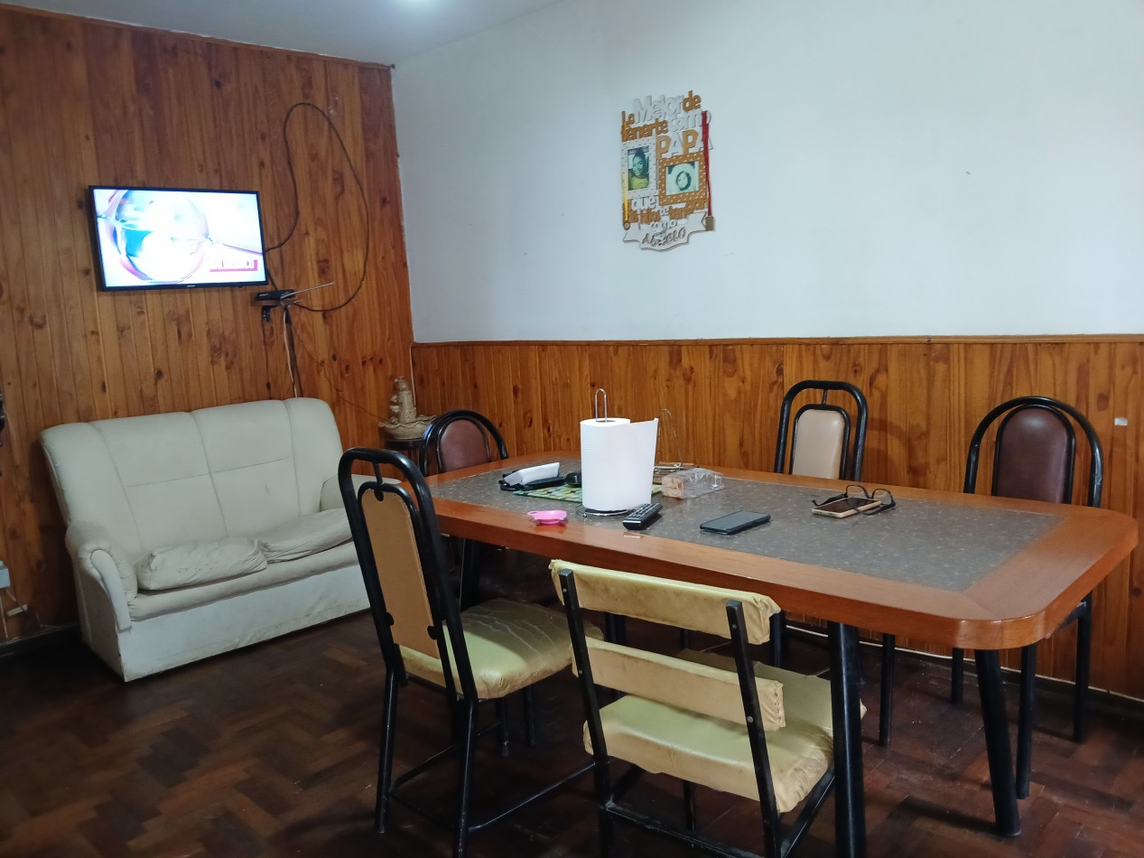 B° ATE: VENDO CASA DE 3 DORMITORIOS A 2 CUADRAS DEL MC DONALD ´S RUTA 20