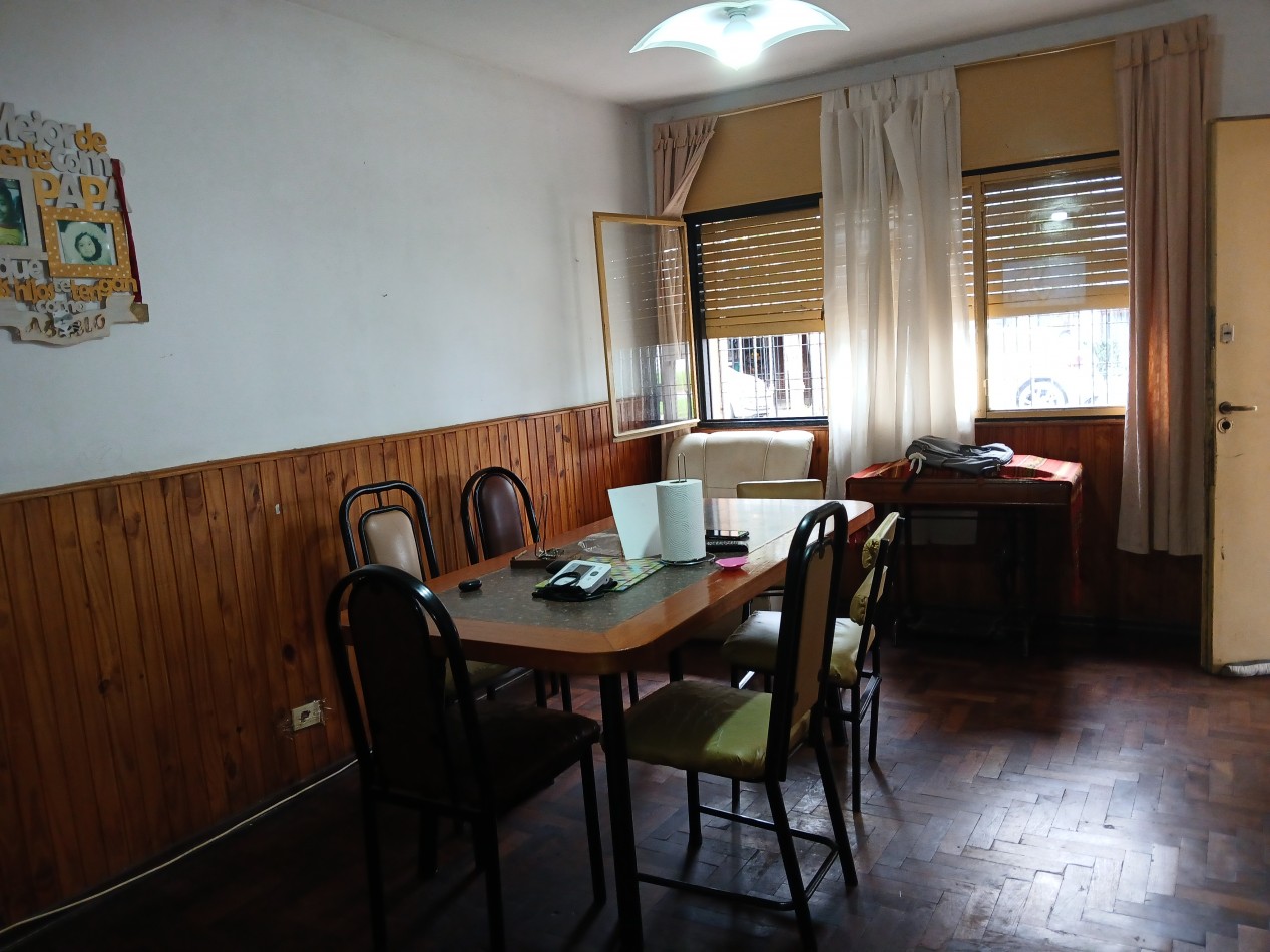 B° ATE: VENDO CASA DE 3 DORMITORIOS A 2 CUADRAS DEL MC DONALD ´S RUTA 20