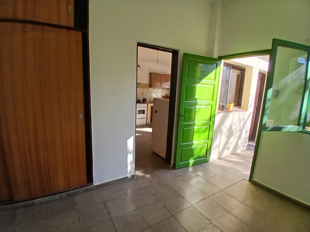 B° MATIENZO: ALQUILO DEPTO INTERNO DE 2 DORMITORIOS CON COCHERA